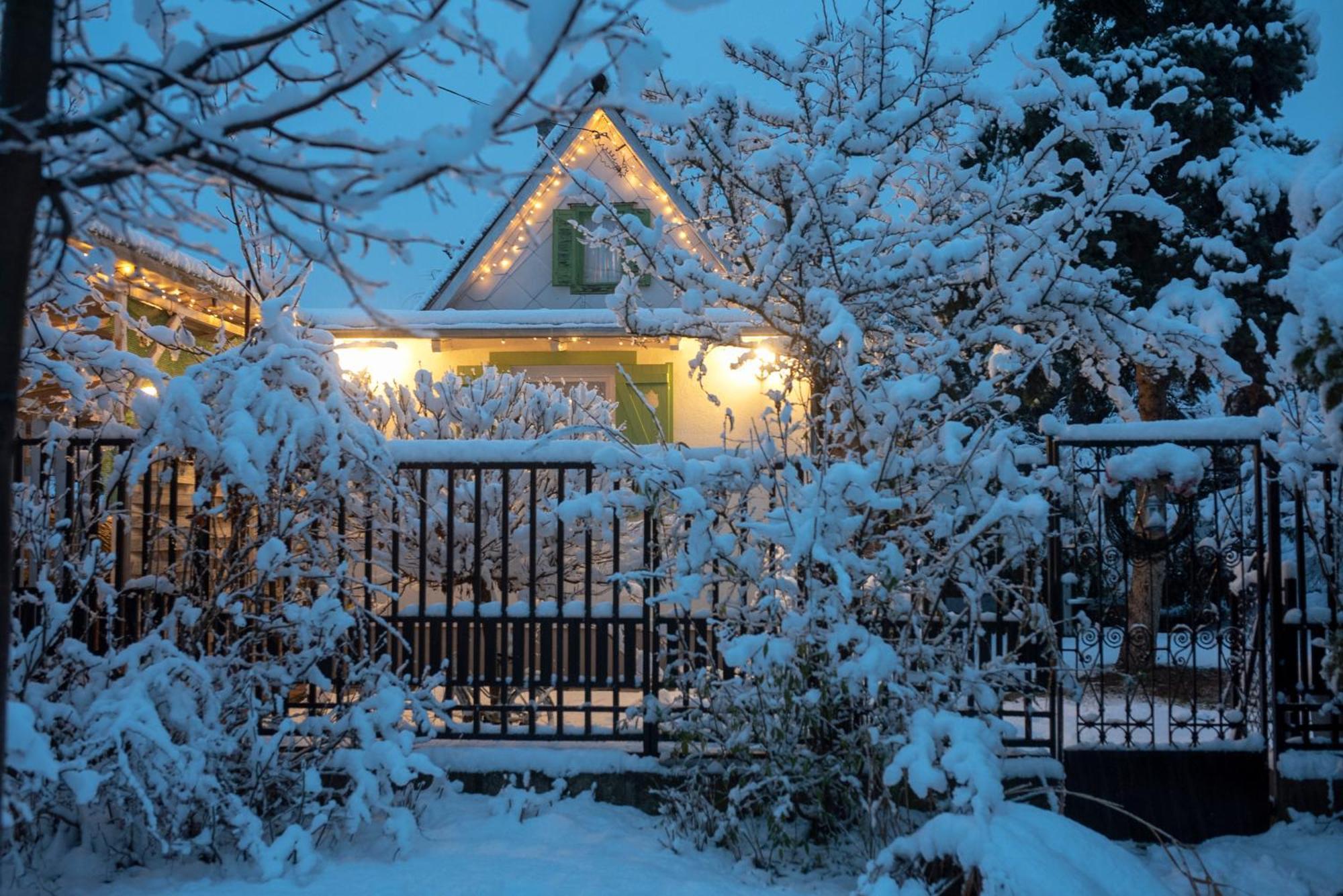 Отель Green Chalet Верешедьхаз Экстерьер фото